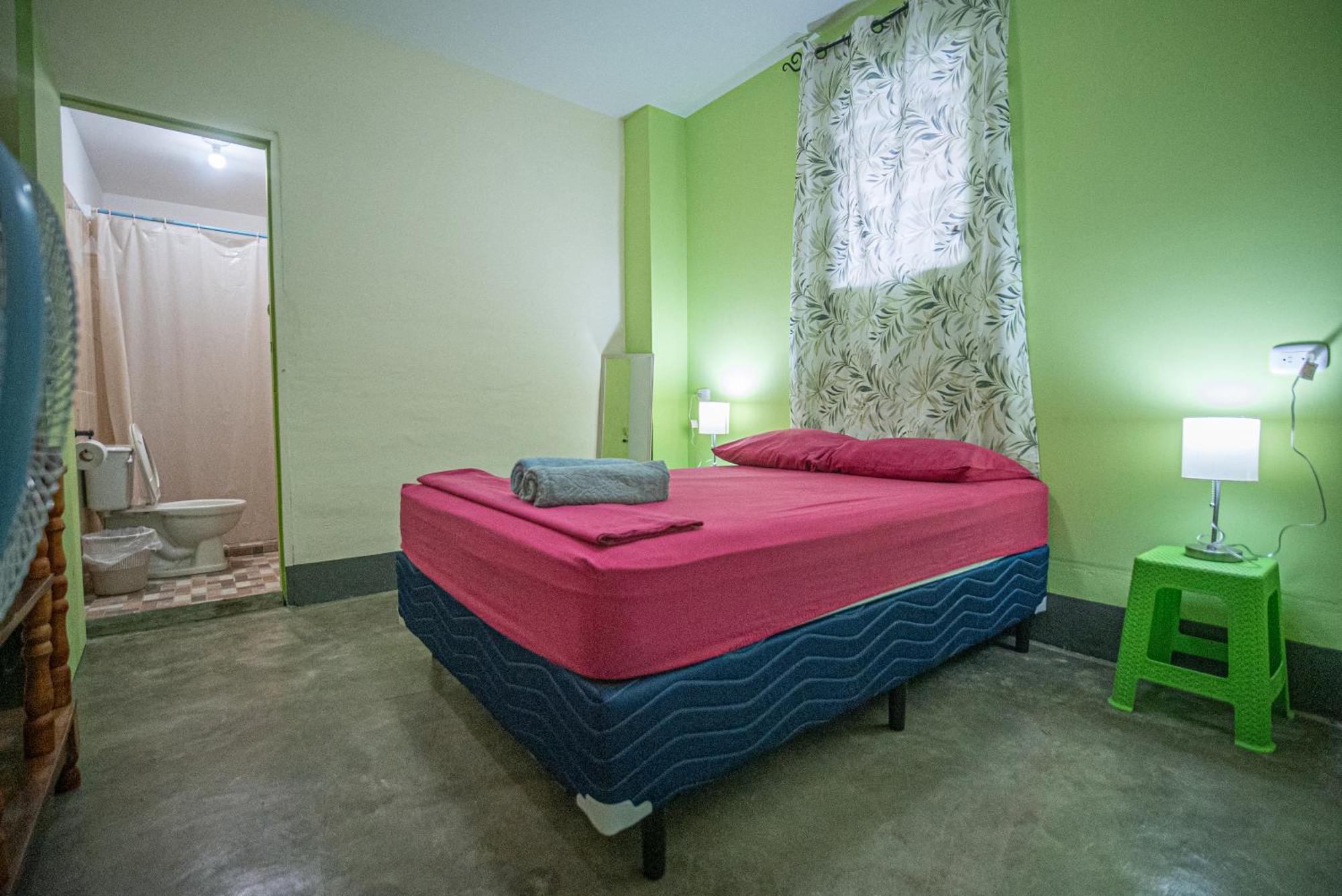 Hostal Mochilas Гранада Номер фото