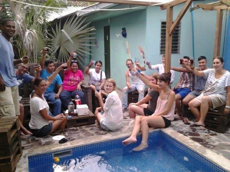 Hostal Mochilas Гранада Экстерьер фото
