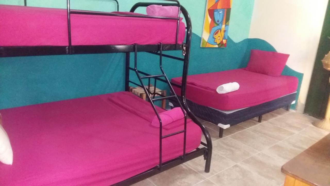 Hostal Mochilas Гранада Экстерьер фото