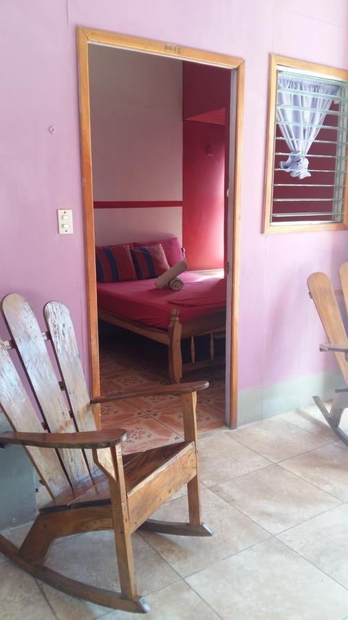 Hostal Mochilas Гранада Экстерьер фото